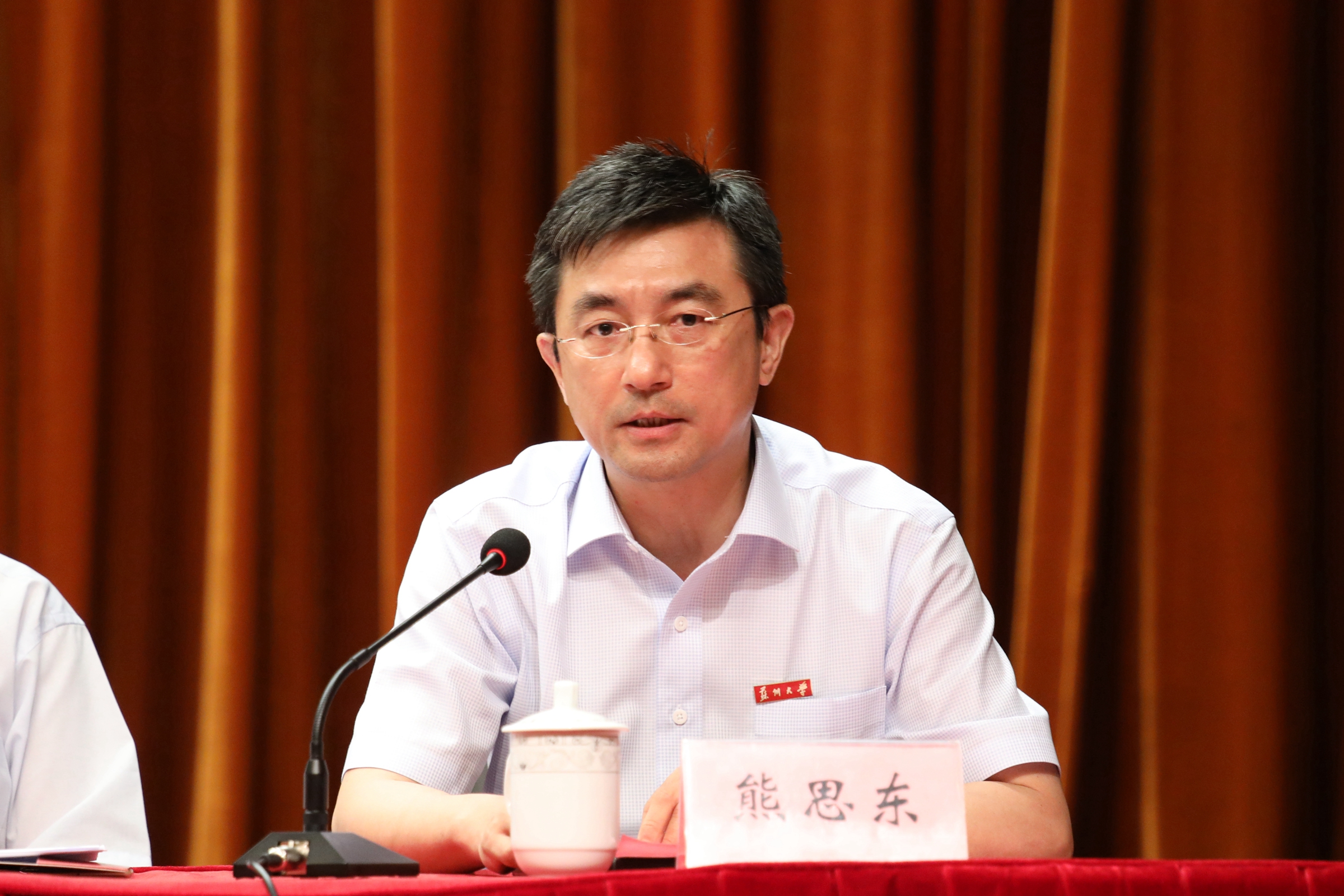 8B5A7198_副本.jpg