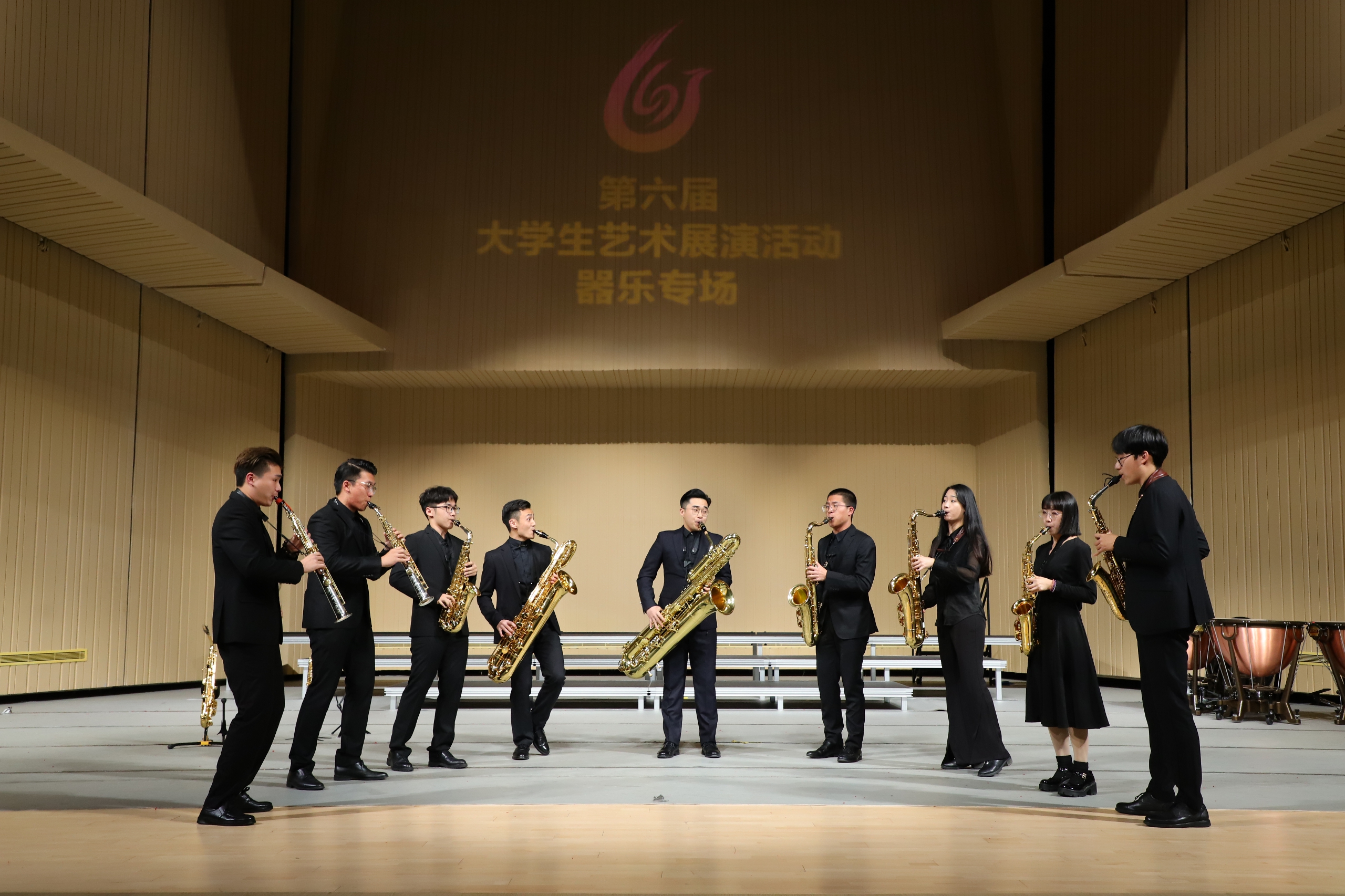 自由探戈.jpg