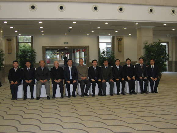苏州市委书记和市长和院士合照.jpg