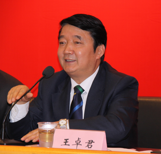 我校成立苏州大学生物制造研究中心卢秉恒院士受聘成为我校兼职教授