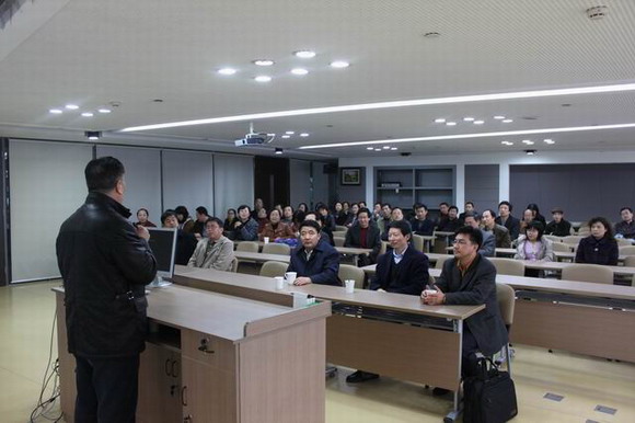 10.03.31 京沪专家落户苏大，医学部新增两位院长.jpg