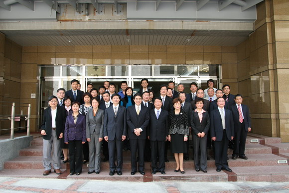10.04.09 苏州大学访问团出席台湾东吴大学110周年校庆典2.jpg