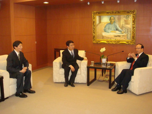 10.04.09 苏州大学访问团出席台湾东吴大学110周年校庆典3.jpg
