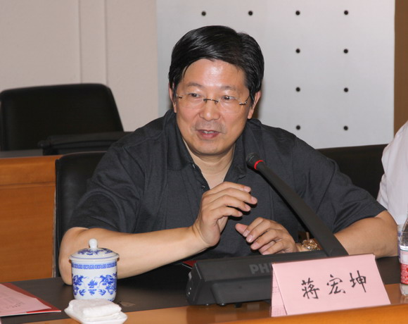 10.09.09 罗志军省长莅临我校慰问教师2.jpg