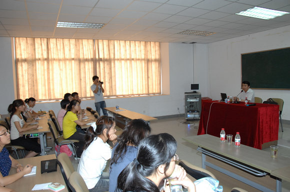 10.09.19 王讲座2.jpg