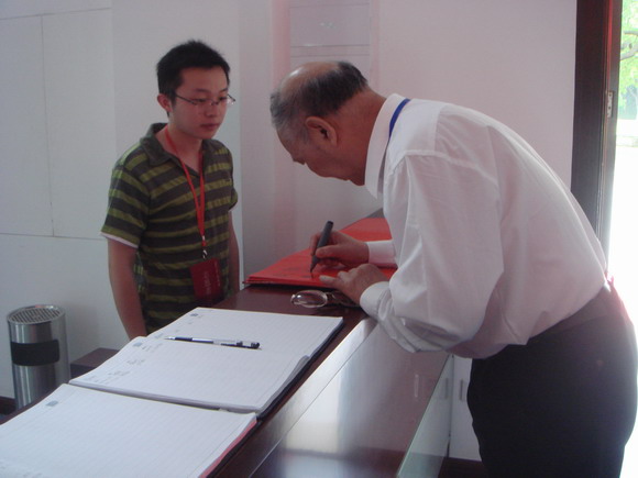 10.11.01 我校博物馆参观人数突破两万人3.jpg