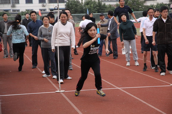 10.11.01 我校隆重举行第48届校运会.jpg