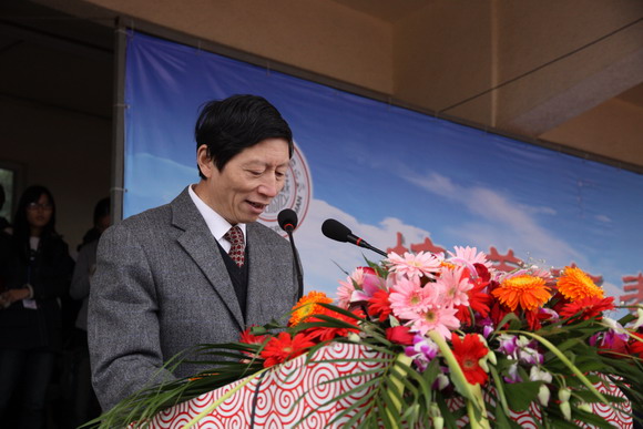 10.11.01 我校隆重举行第48届校运会2.jpg