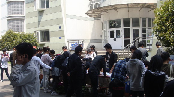11.04.20 北校区多角度、全方位展开安全防范宣传攻势.jpg