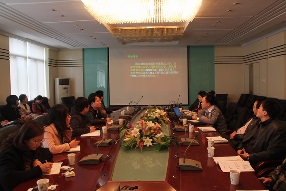 11.04.21 我校专职团干部赴武汉、北京学习交流侧记3.jpg