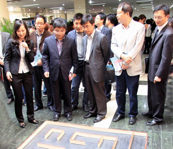 11.04.22 苏州大学首届研究生科技文化巡礼活动隆重举行1.jpg
