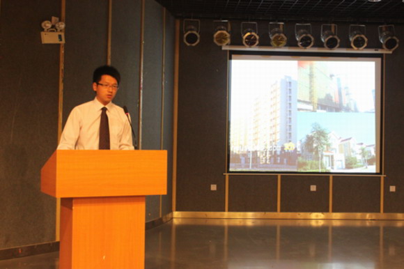 11.06.14 应用技术学院举行课外学术科研基金项目中期检查报告会1.jpg