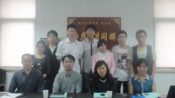 11.06.14 社会学院“青春在实践中闪耀”座谈会1.jpg
