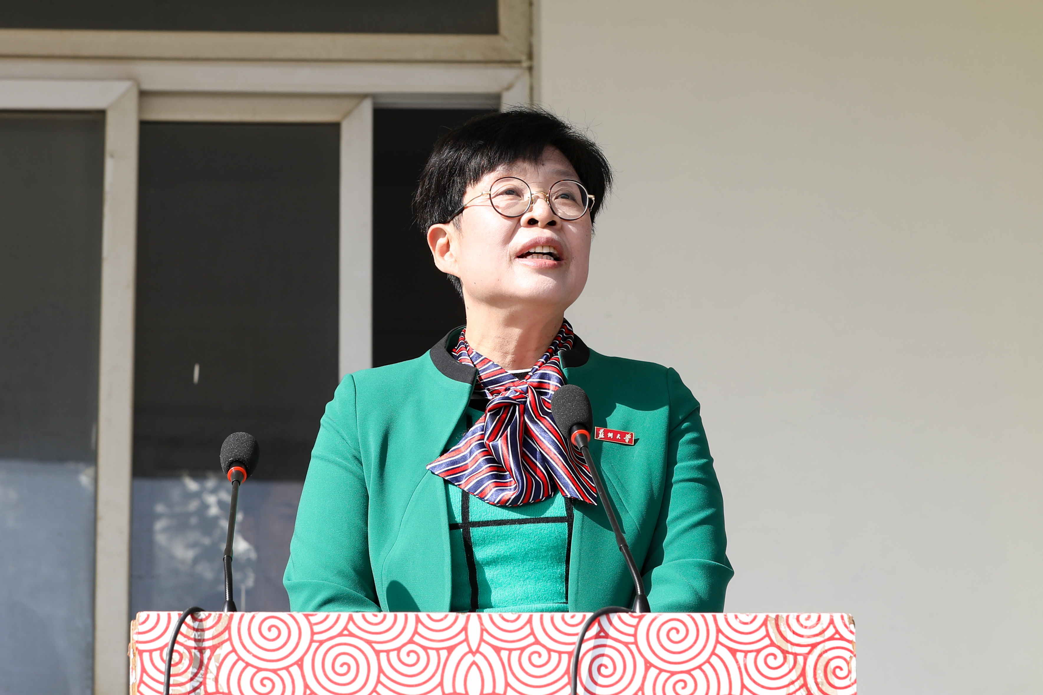 我校第五十八届学生第二十三届教职工体育运动会举行