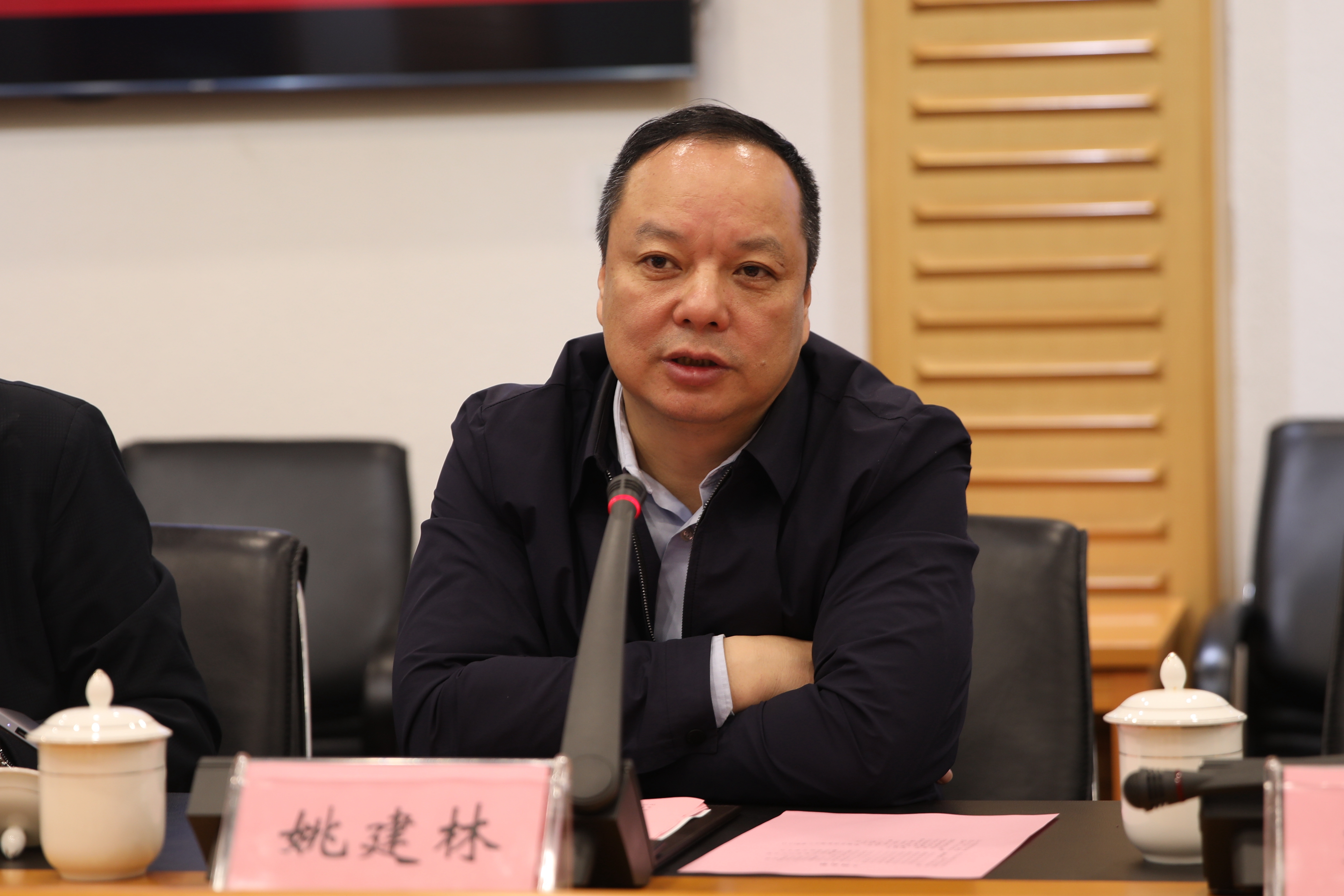 中国电信集团教育行业事业部聂筠炅总裁一行到我校考察交流